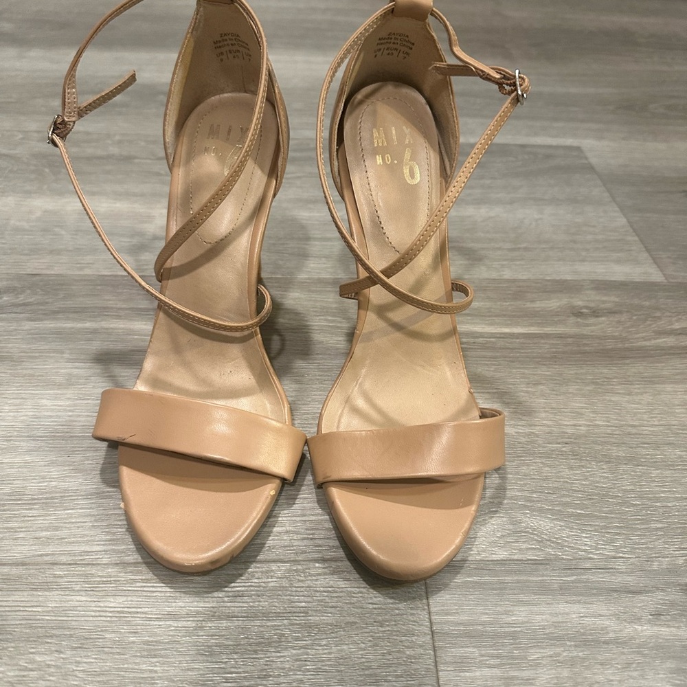 MIA Women's Tan Strappy Sandals